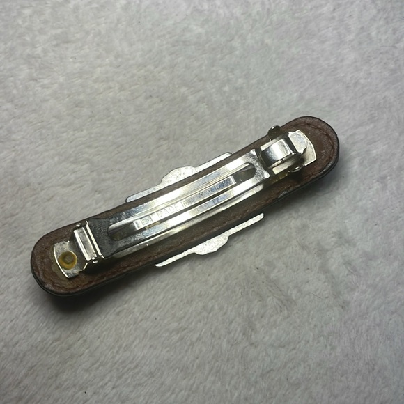 Elegant Black Hair Clip with Silver Accent - Picture 5 of 7